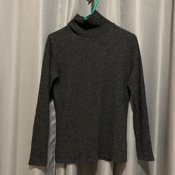 Mossimo Turtleneck Sweater Lightweight 